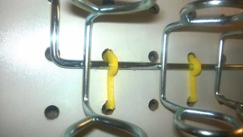 Peg Board Locking Clip for 6 Place (Screw Driver) Tool Holder
