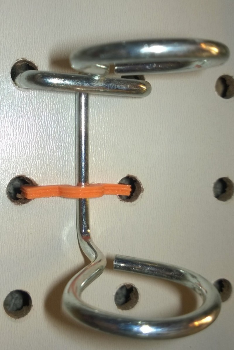 1in Wide Pegboard Locking Clip
