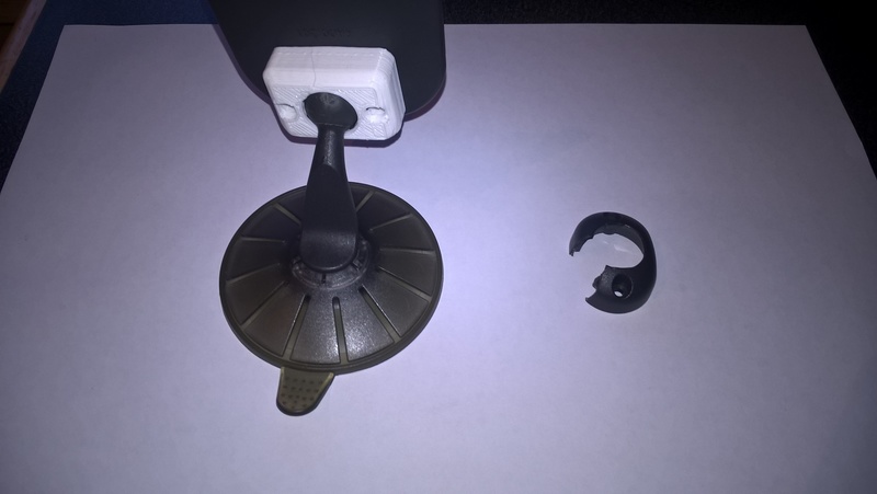 Tomtom One Window mount