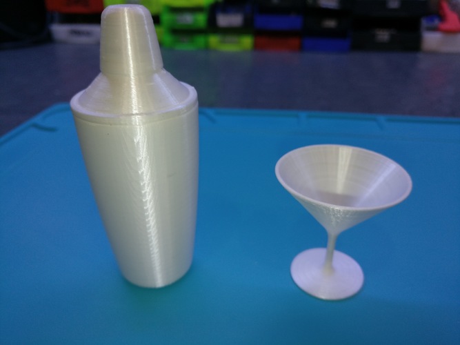 3D Printed Shaker barman by Ovys