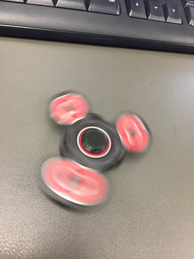 Curved Spinner - Pinshape