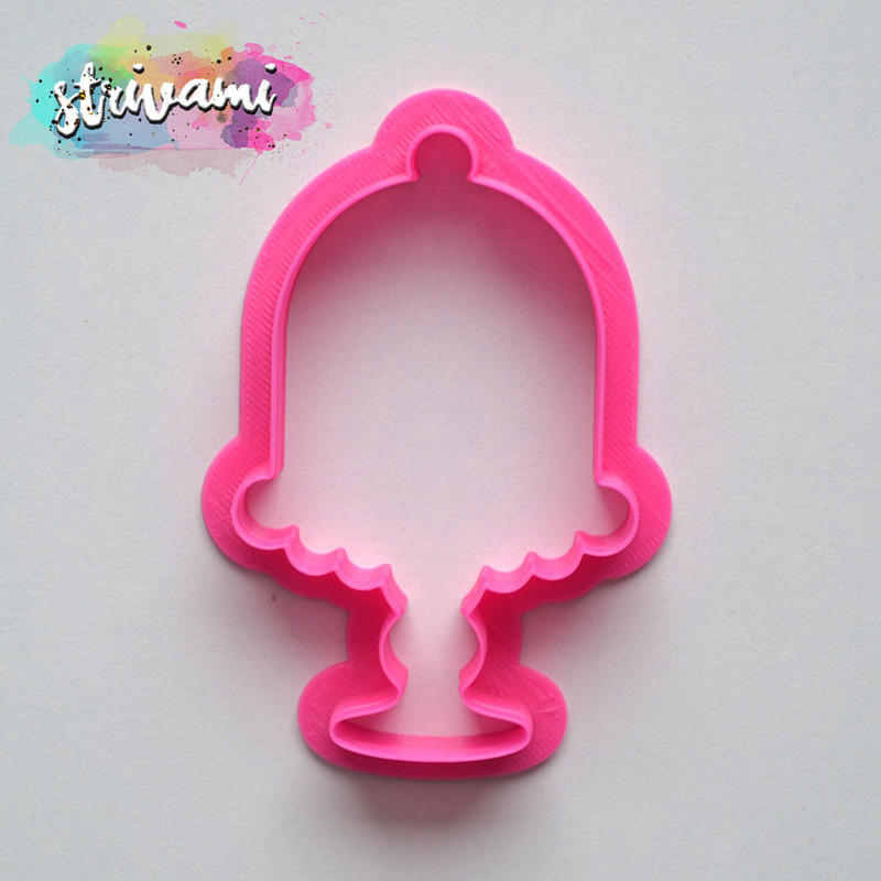 Cake display cookie cutter
