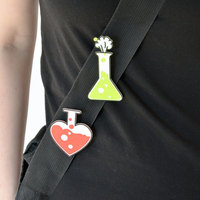 Love chemistry brooch/pin - Thumbnail 2