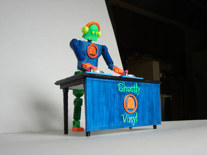 Ghostly Vinyl Challenge Robot DJ 3D Print 138912
