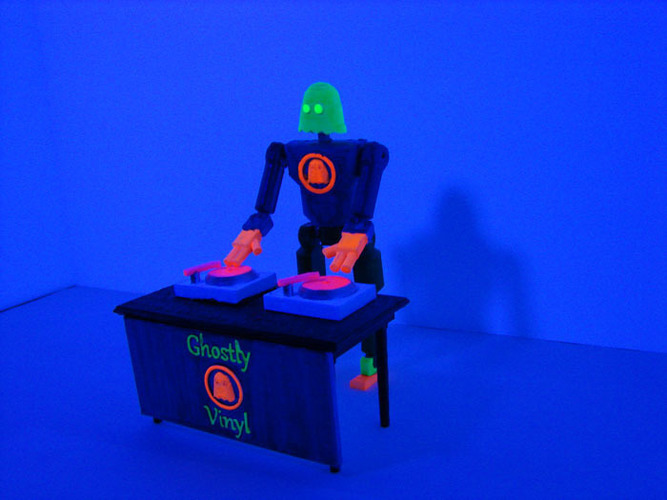 Ghostly Vinyl Challenge Robot DJ 3D Print 138918