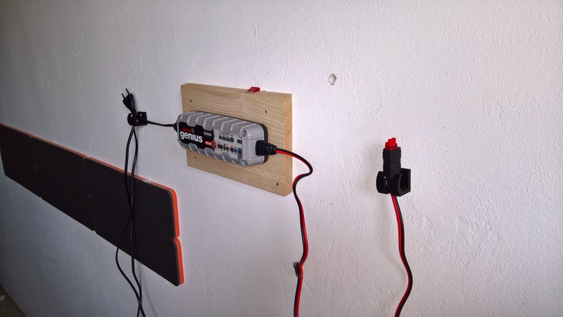 Cable hanger