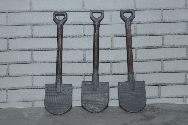 Scale 1/10 expedition shovel, spade