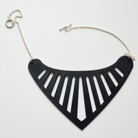Triangle necklace - Thumbnail 3
