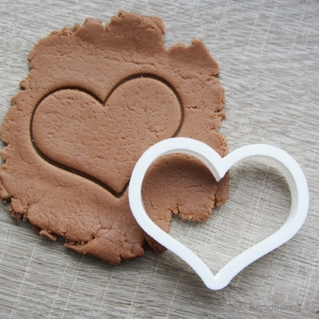 Формочки для печенья. Вырубка для печенья "круг" 2 шт (8*4 см, 10*4 см), металл. Форма для торта "сердце". Вырубка сердце. Пряники сердечки.