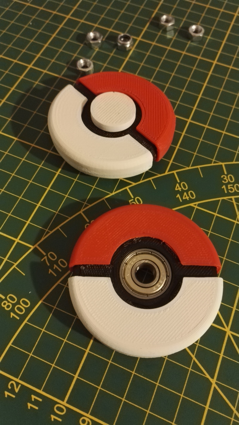fidget spinner Pokeball