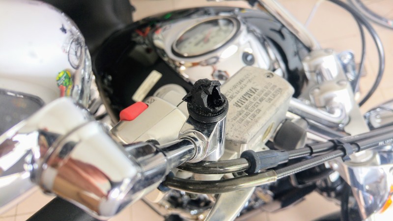 Rear view mirror plug for Yamaha Dragstar