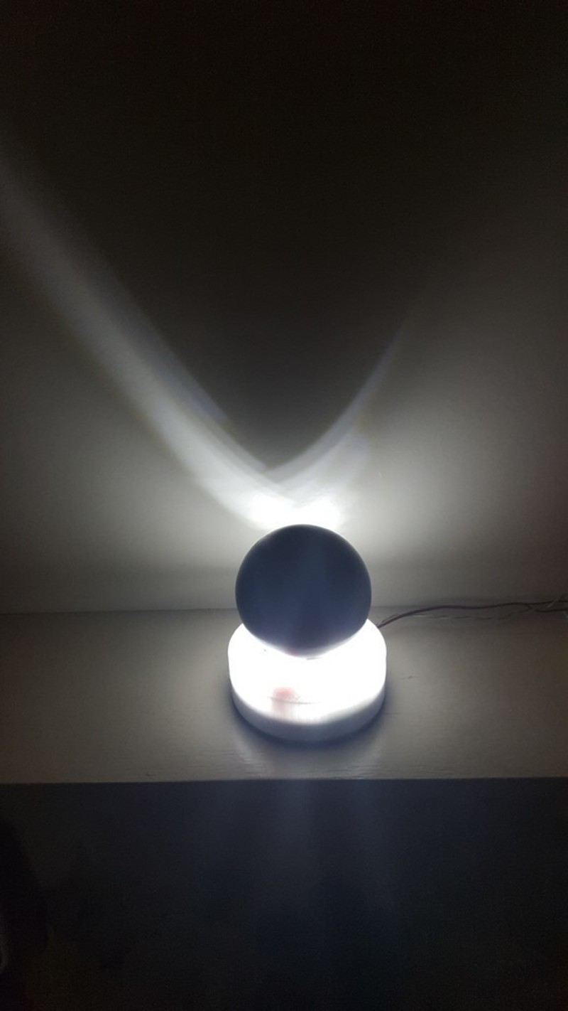 Light evolving lamp
