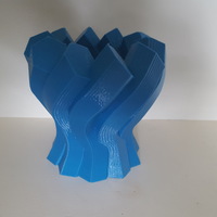 Twisted Hexagon Vase - Thumbnail 3