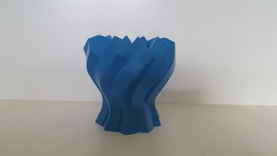 Twisted Hexagon Colum pot/vase  2 3D Print 150304