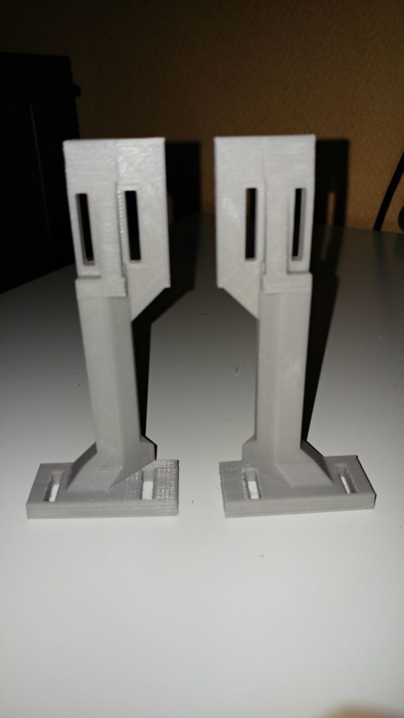 Thermaltake Core V21 Drive bay holder
