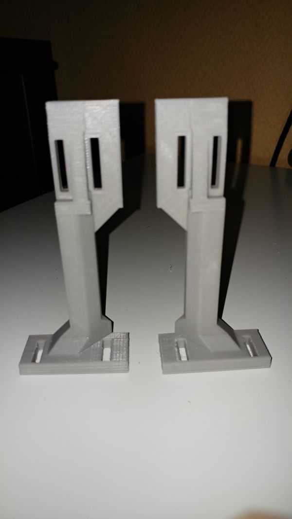 Thermaltake Core V21 Drive bay holder