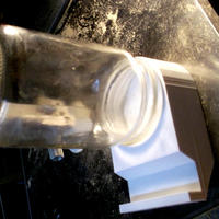 Bee Feeder - Thumbnail 1