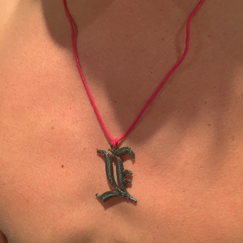 Collar L