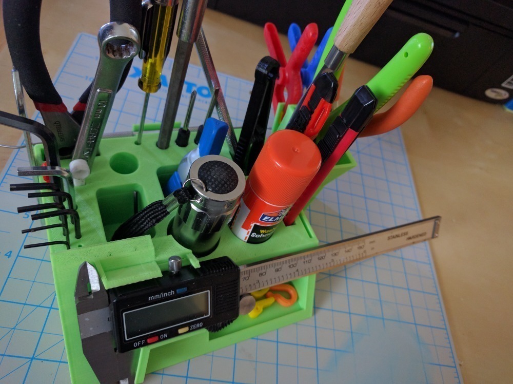 utilsigtet Kano heroisk 3D Printed 3D Printer Tool Stand by Felix Garcia (Chaco) | Pinshape