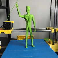 Alien Figurine Sculpt - Thumbnail 4