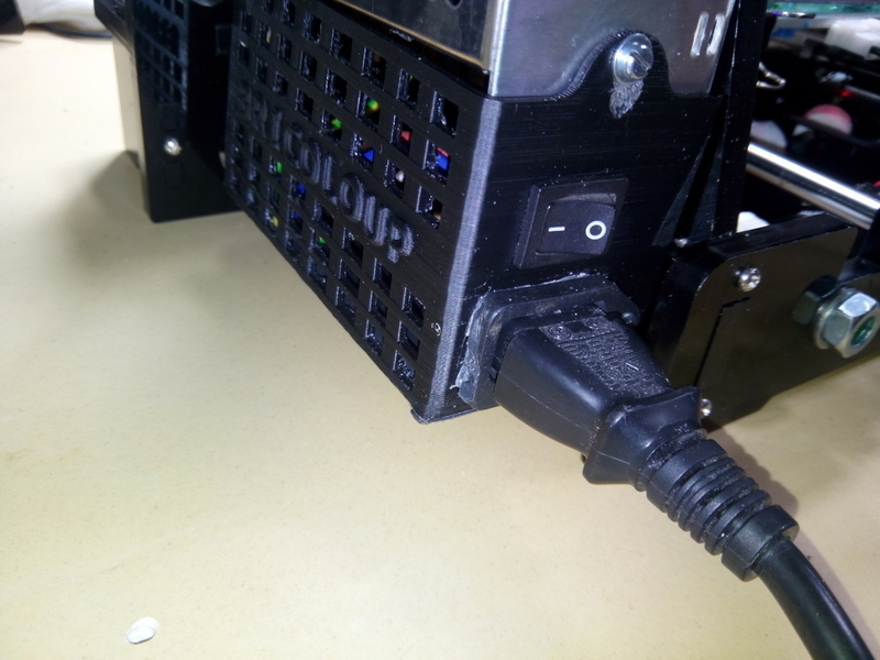 La couverture d'alimentation, interrupteur pour les imprimantes 