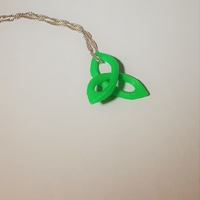 Triquetra Pendant - Thumbnail 2