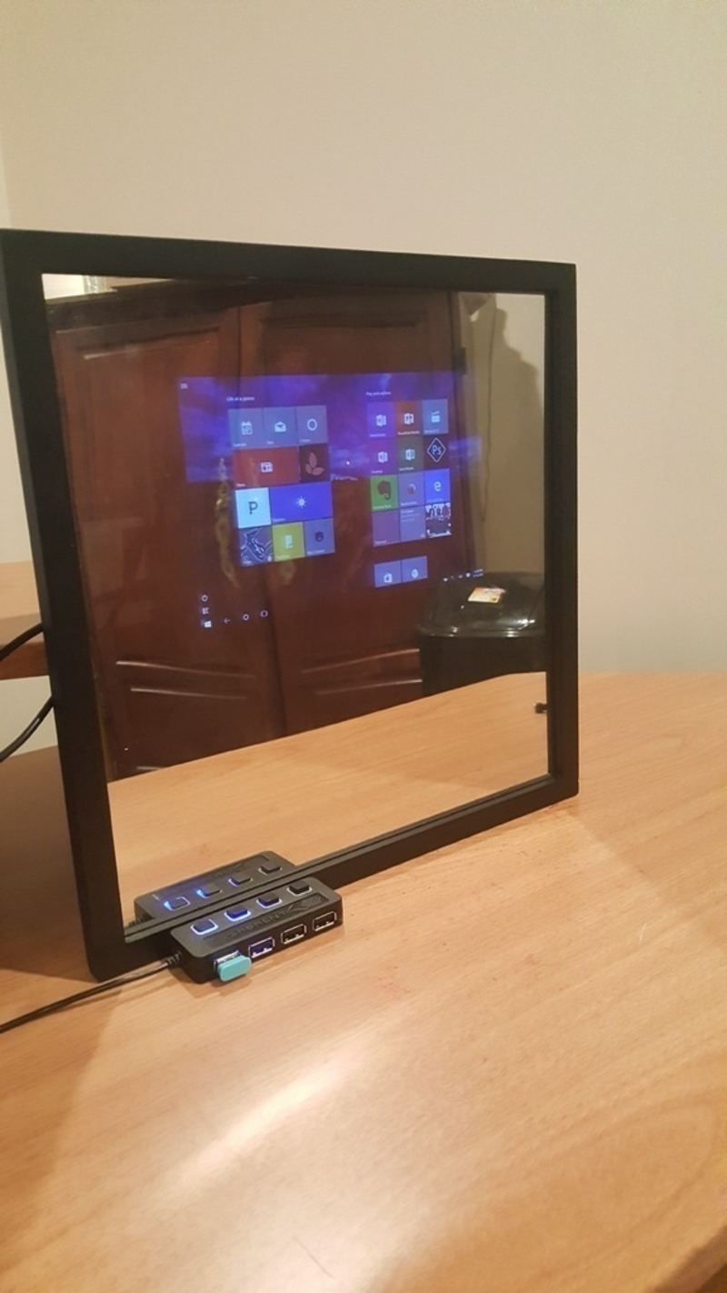 iMirror – DIY Smart Mirror
