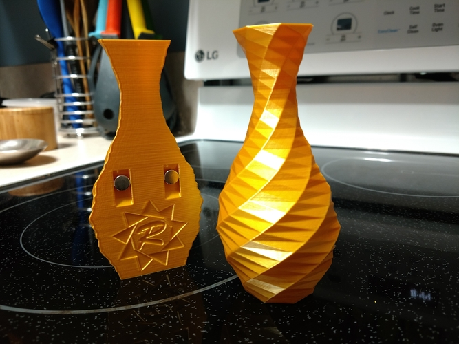 Magnetic Low-poly Rose Twist Vase 3D Print 165695