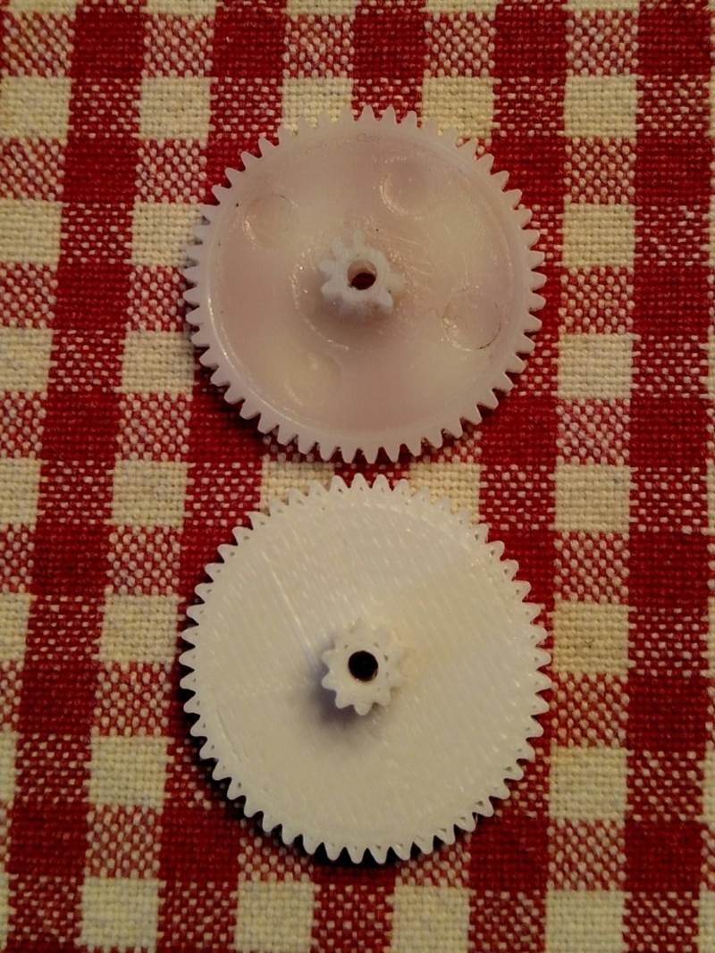 Replacement gear for L.L. Bean mini crank 3 LED flashlight