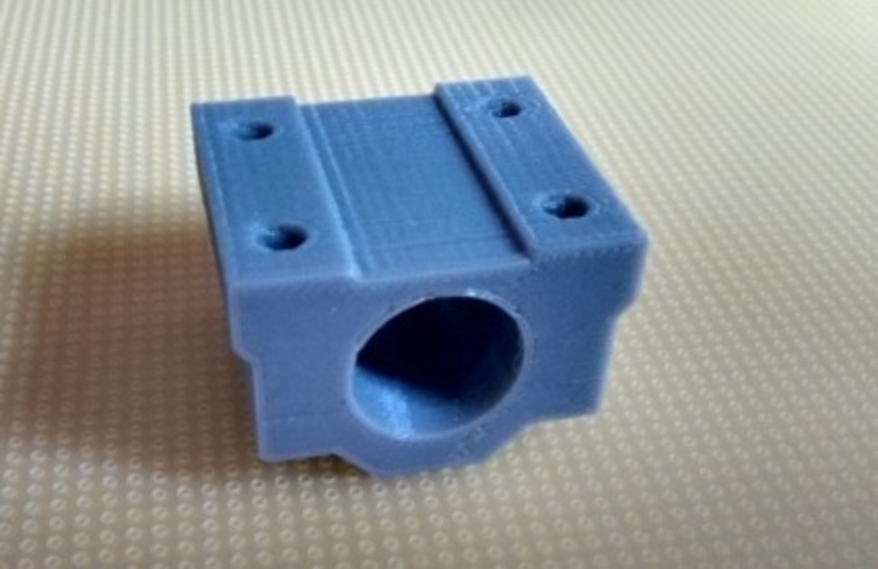 Linear Bearing holder IGUS compatible, updated!