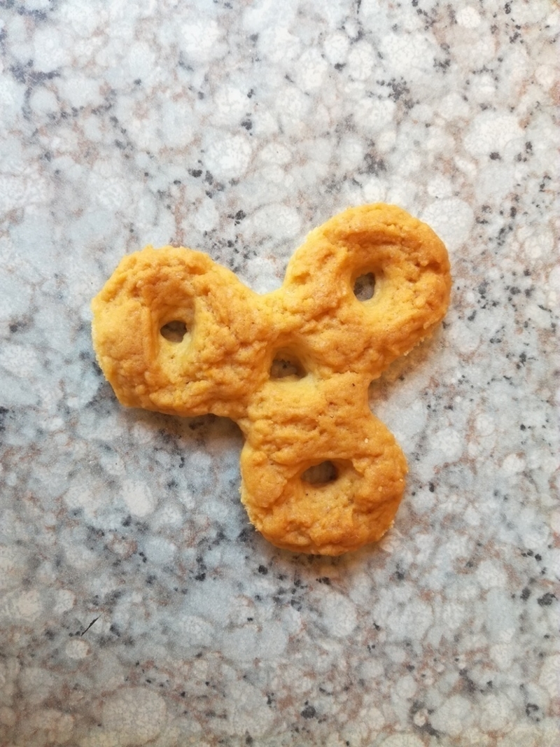 fidget spinner shaped cookie cutter