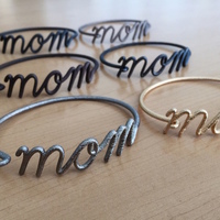 Small Mom Wire Bracelet (Mother's Day) 3D Printing 17418