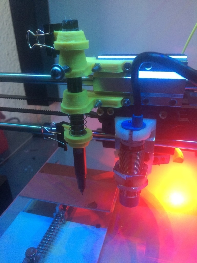 Pen Holder A8
