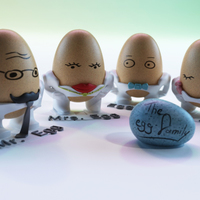 The Egg Family: Egg Sister - Thumbnail 2