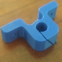 Electric fence insulator - Thumbnail 1