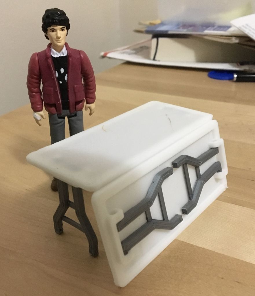 Folding table 1:18 scale