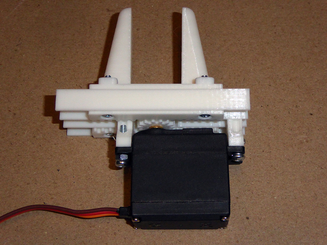 Servo Controlled Robotic Gripper using rack & pinion drive 3D Print 179317