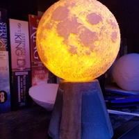 Moon Lamp with concrete/printed base - Thumbnail 6