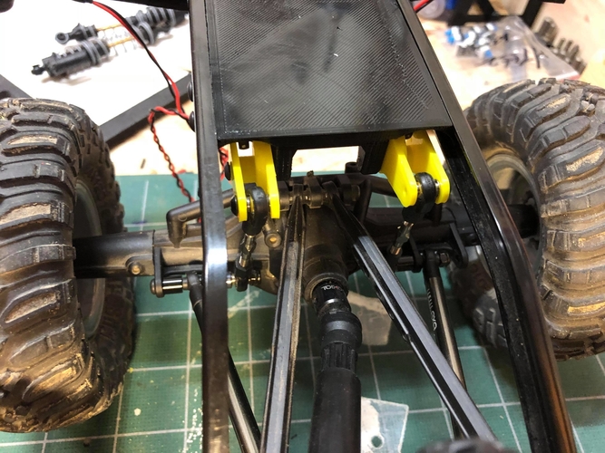 SCX-10 Cantilever Suspension (Mini E-Revo Shocks) 3D Print 179389