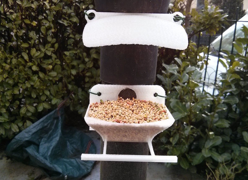 roof for bird feeder