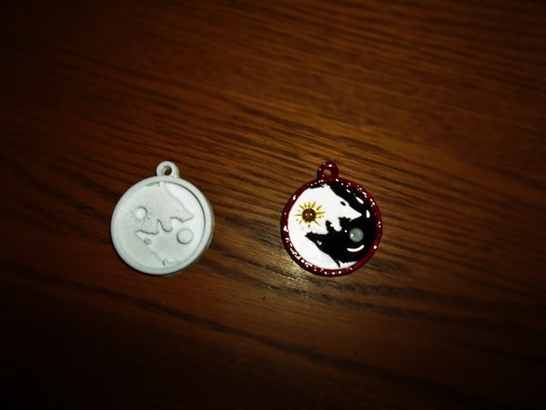 SKOLL & HATI pendant