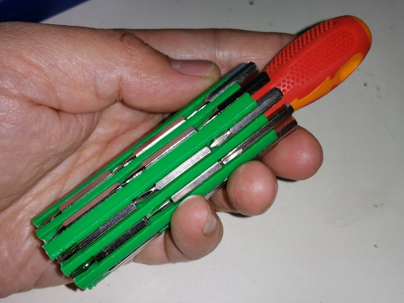 compact size screw driver and bits holder
