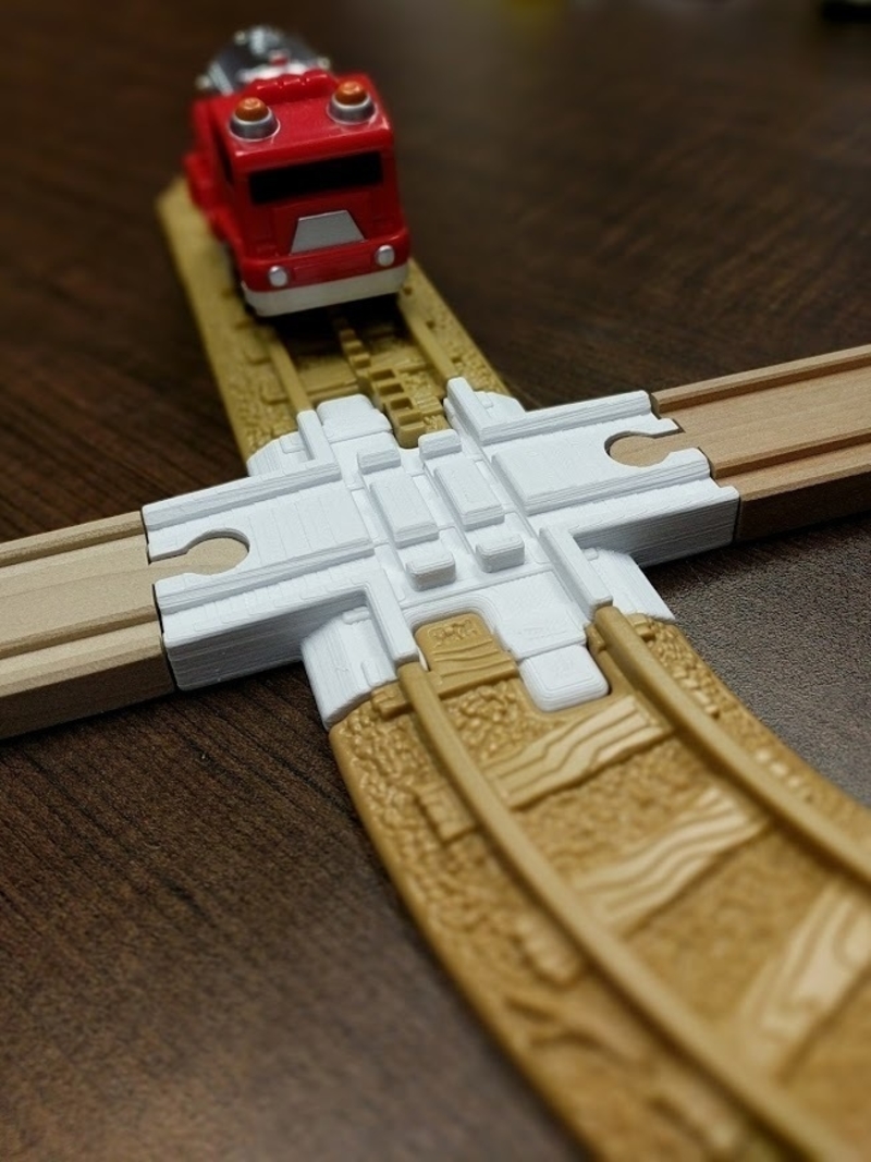 Geotrax-Brio crossing
