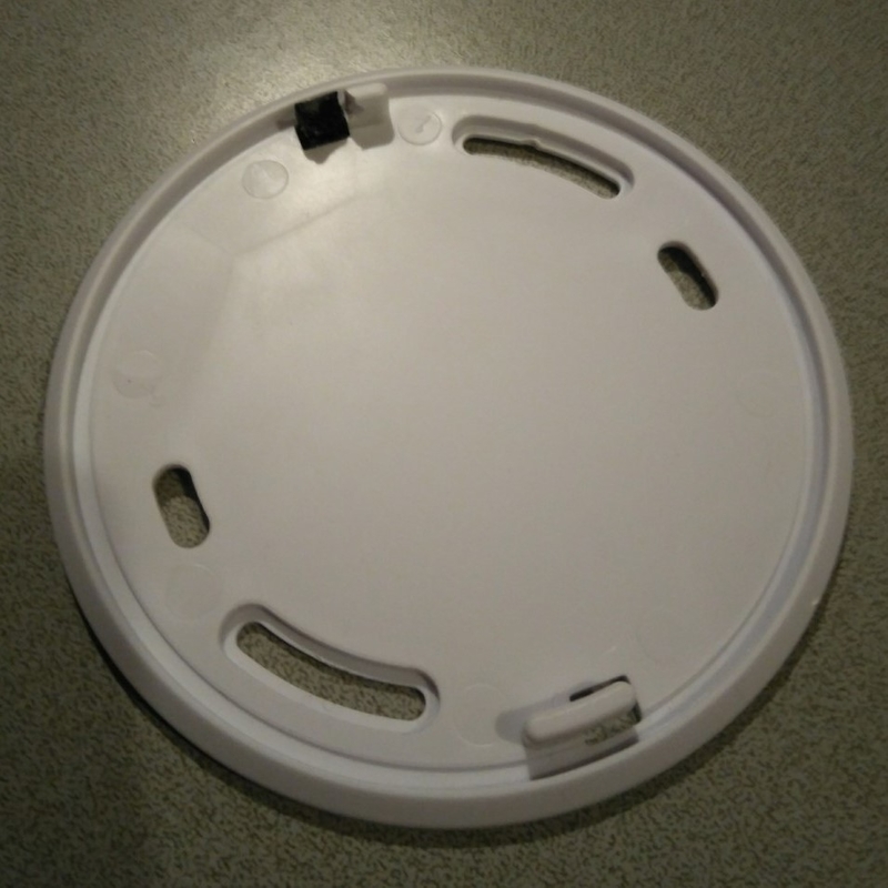 Fix for fire detector bracket