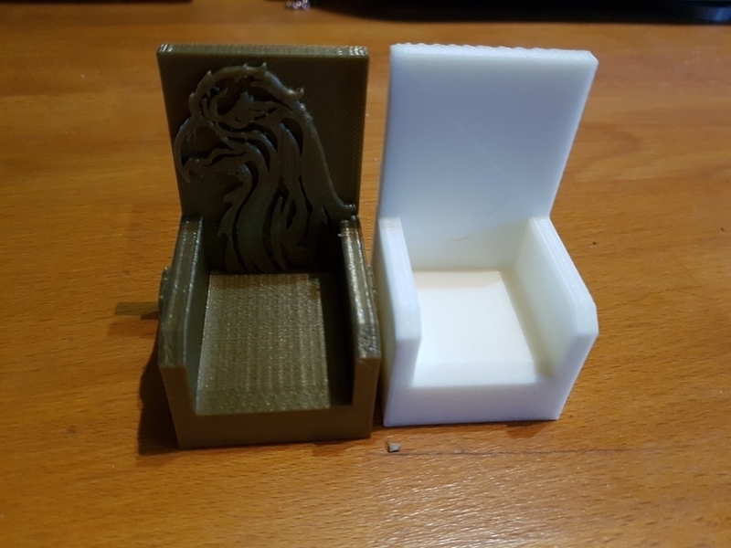 2 playmobil armchairs