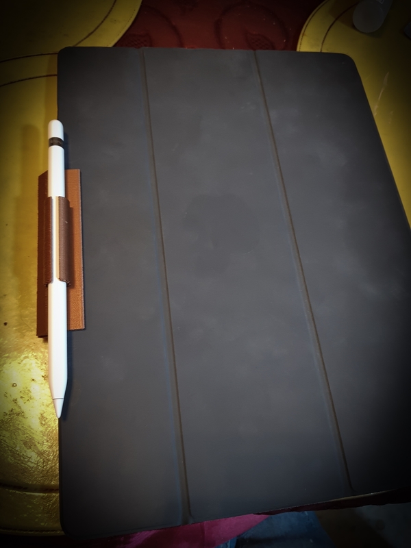 Apple Pencil with Smart Cover clips for iPad Pro