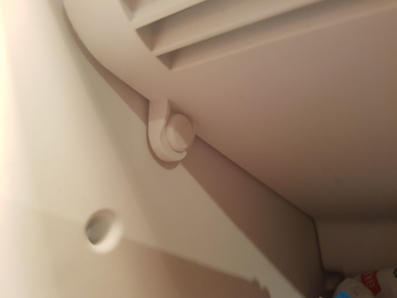Siemens freezer top cover pin