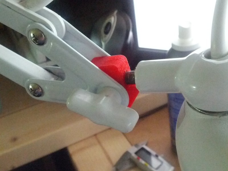 Magnifying Lamp broken clamp replacement