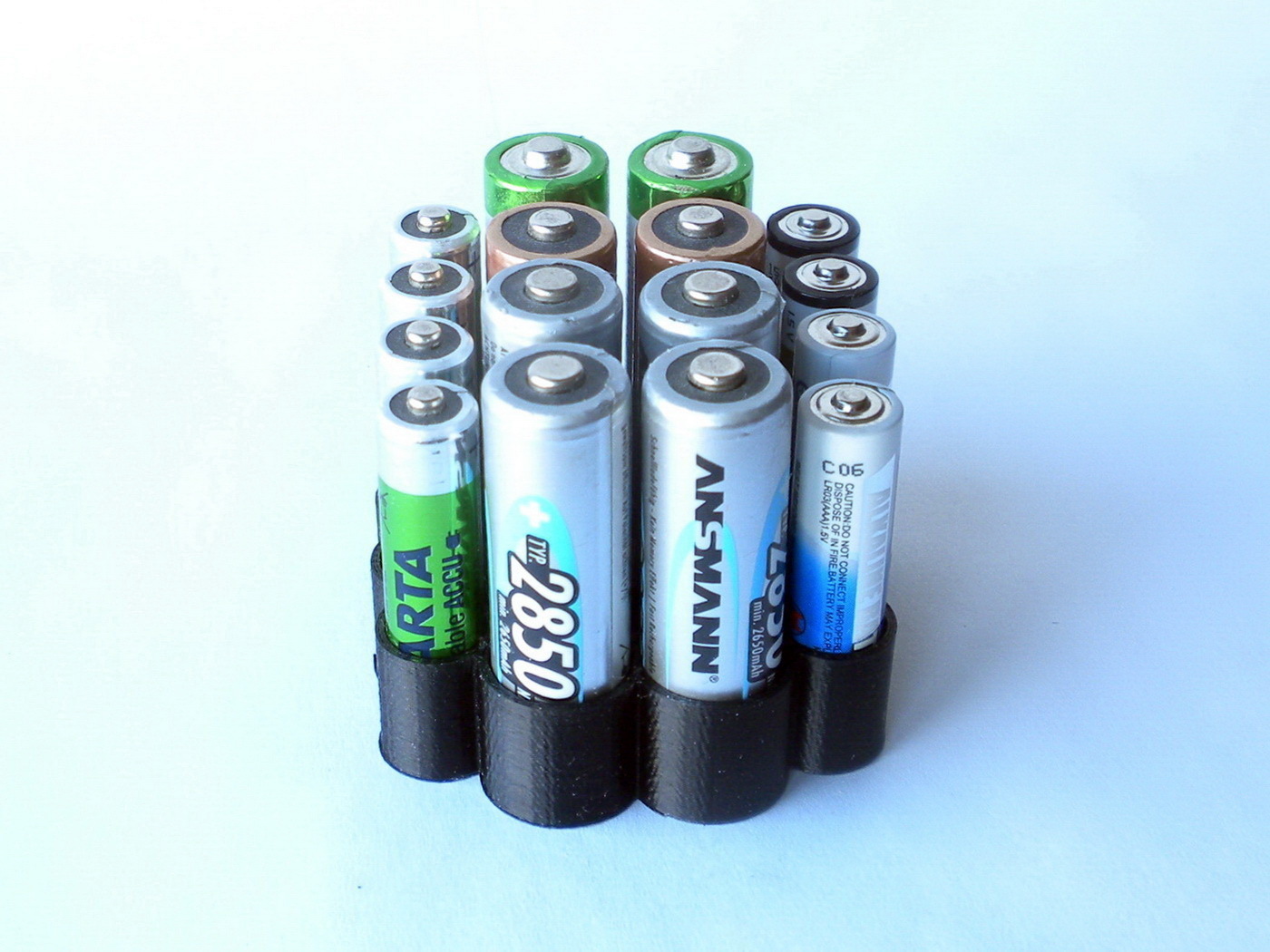 Aaa battery. 3xlr03 батарейка. Battery AA AAA STL. Бокс на 3 батарейки АА. 3д модель холдер для ААА батареек.