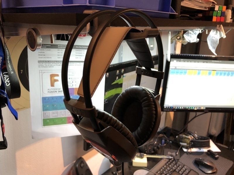 Headphone Shelf Holder